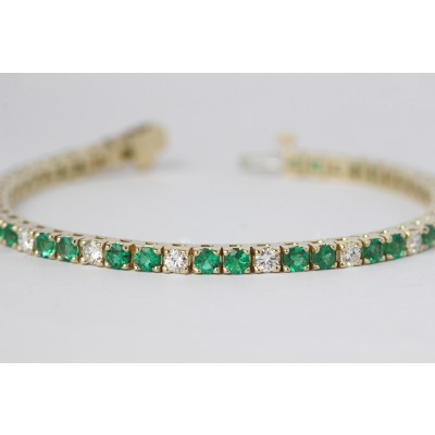 Emerald and diamond tennis bracelet