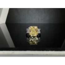 18k Yellow Gold & Platinum Engagement Ring. ST#9218